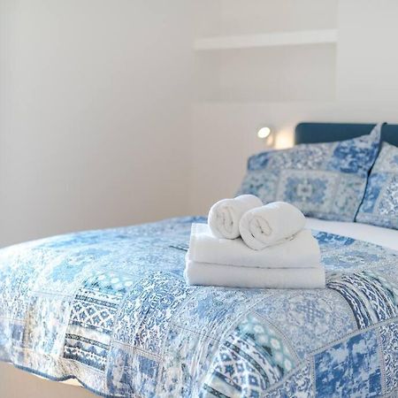 Stunning Two Bed Apartment Rh8 Londen Buitenkant foto
